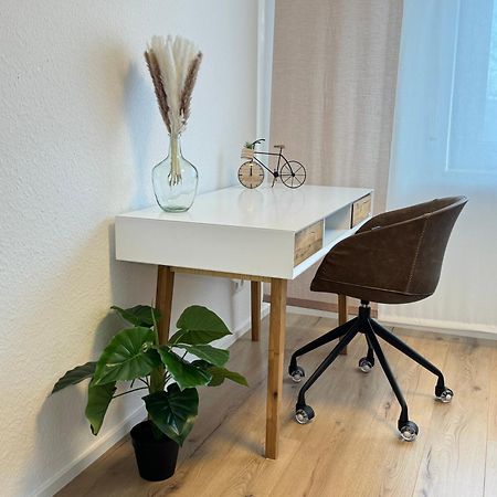 3 Zimmer Apartment, 90 Qm, Ruhig Und Zentrumsnah, Max 6 Pers, 15 Qm Balkon , Private Garage, Internet 1000 Mbit Зіндельфінген Екстер'єр фото